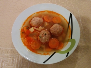 Magyaros zöldség leves húsgombóccal