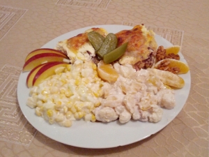 Joghurtos, almás kukoricasaláta