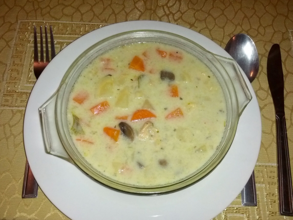 Citromos, tárkonyos csirkeleves